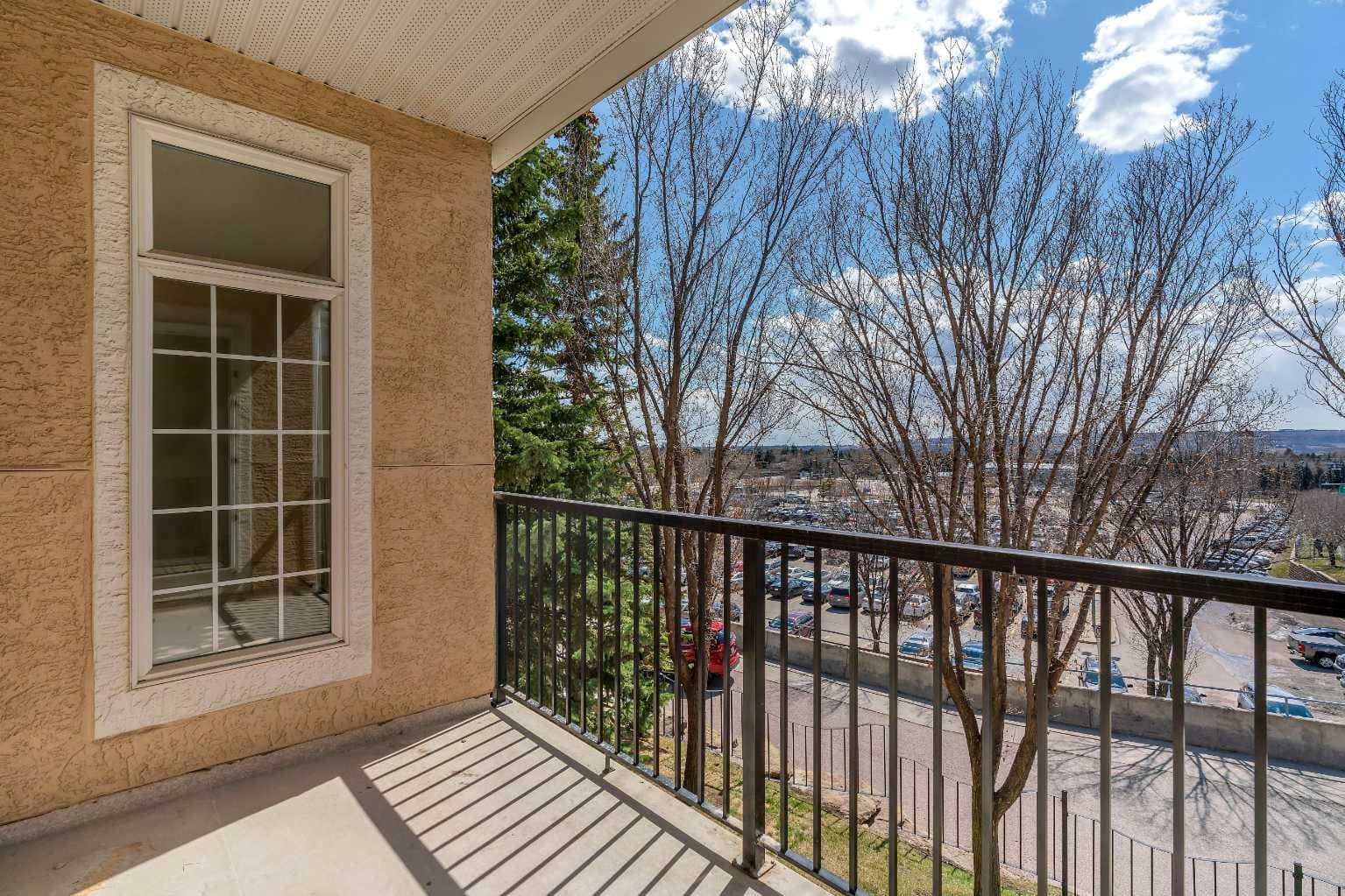 203, 4835 Dalhousie Drive NW