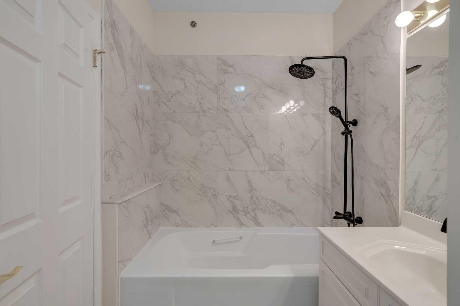 203, 4835 Dalhousie Drive NW