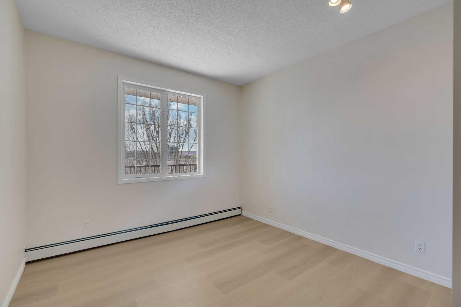 203, 4835 Dalhousie Drive NW