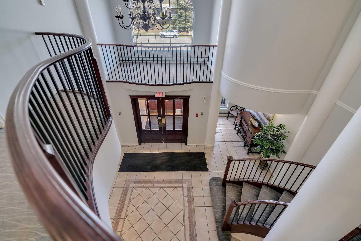 203, 4835 Dalhousie Drive NW