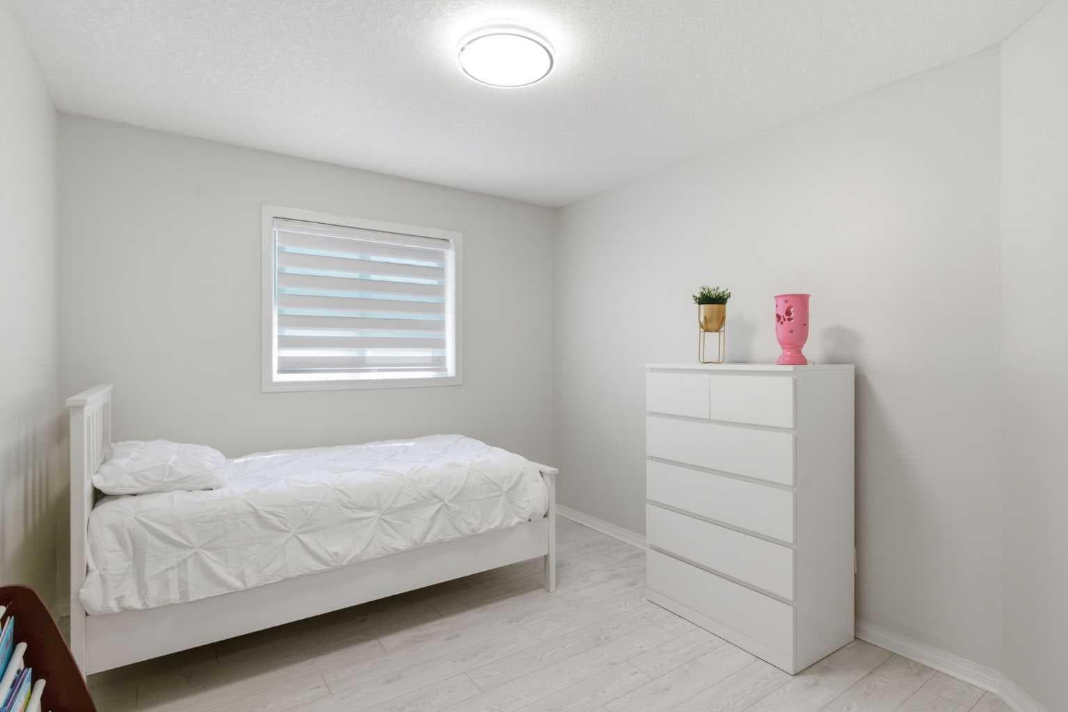 124 Kincora Glen Road NW