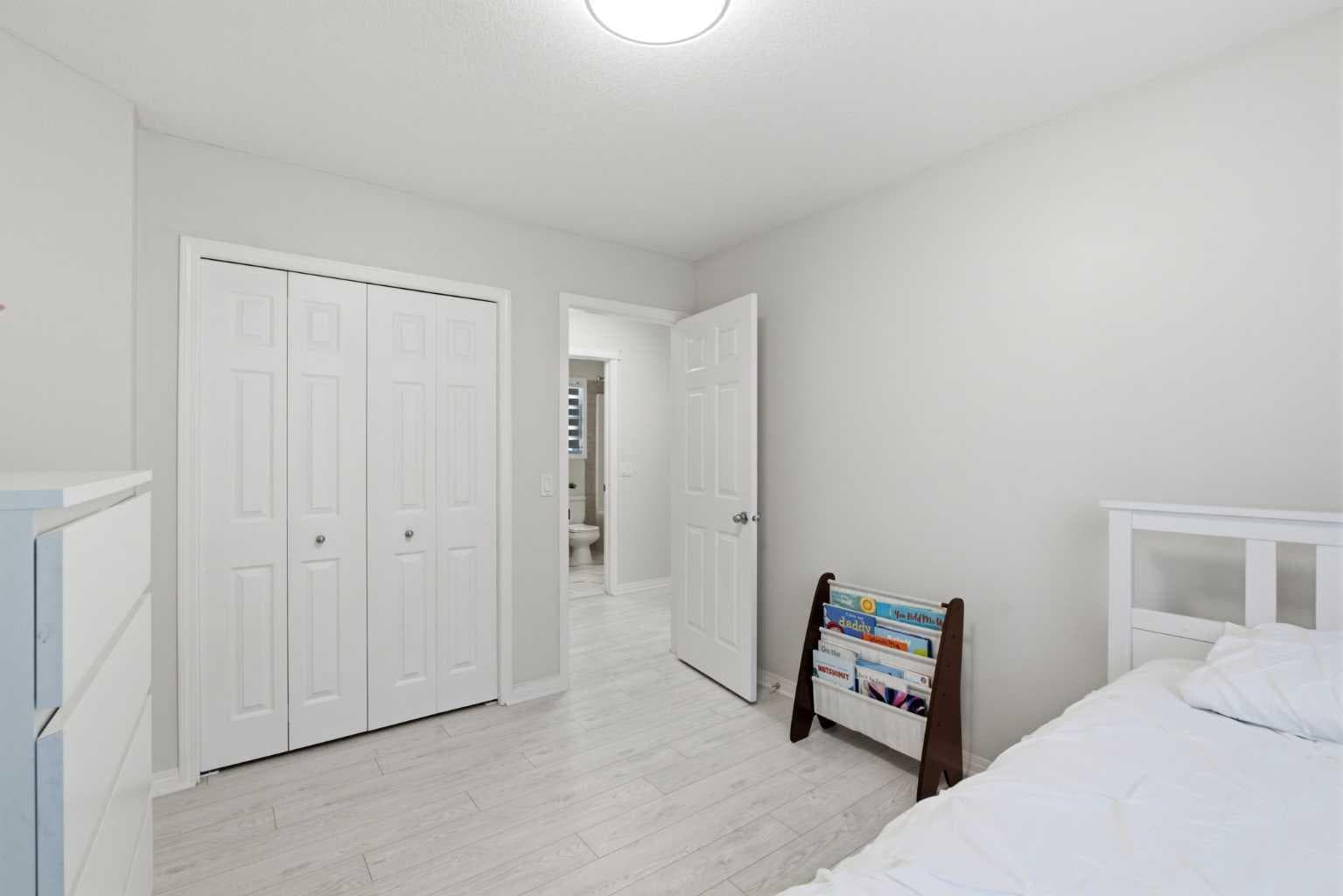 124 Kincora Glen Road NW
