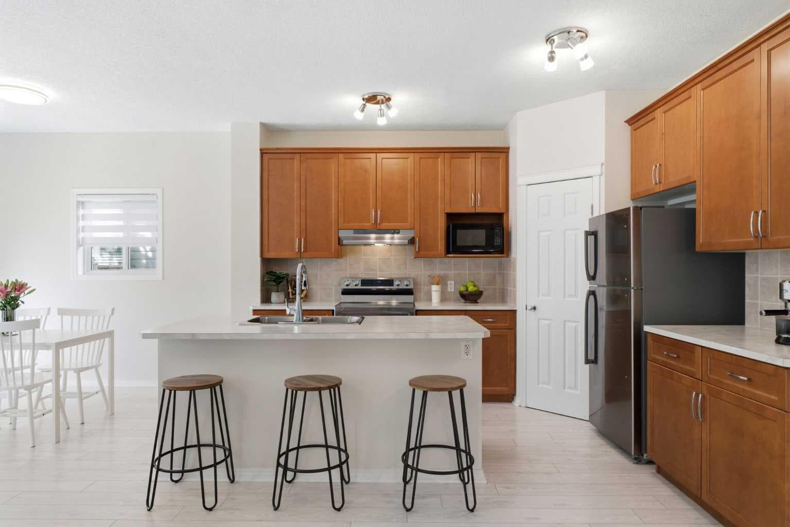 124 Kincora Glen Road NW