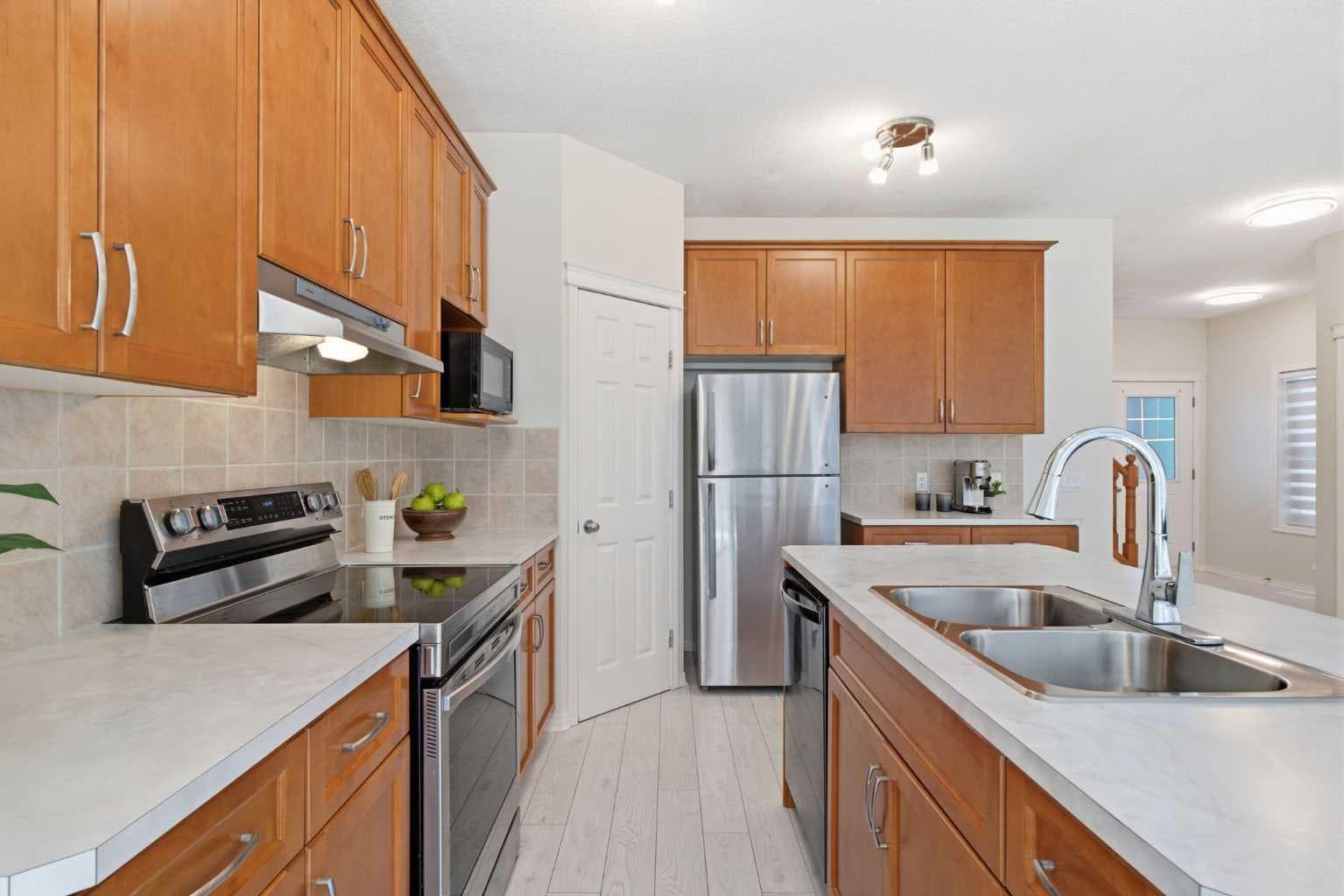 124 Kincora Glen Road NW