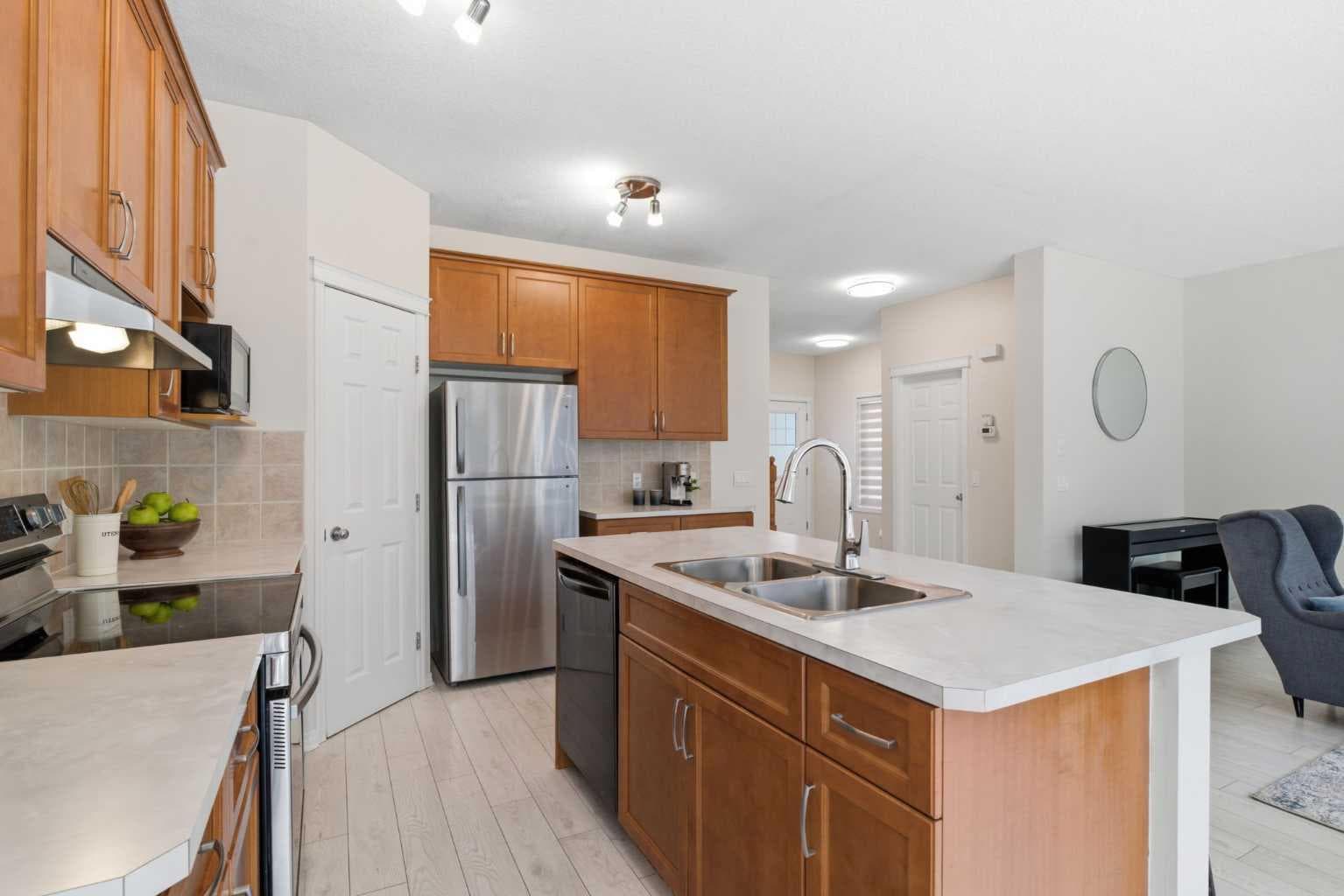 124 Kincora Glen Road NW