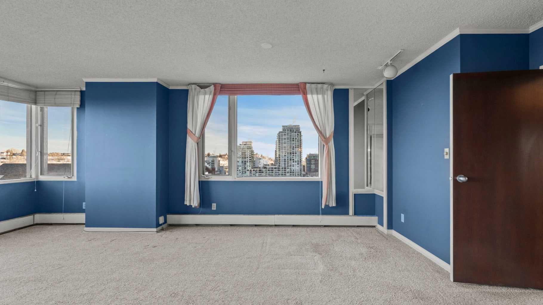 1002A, 500 Eau Claire Avenue SW