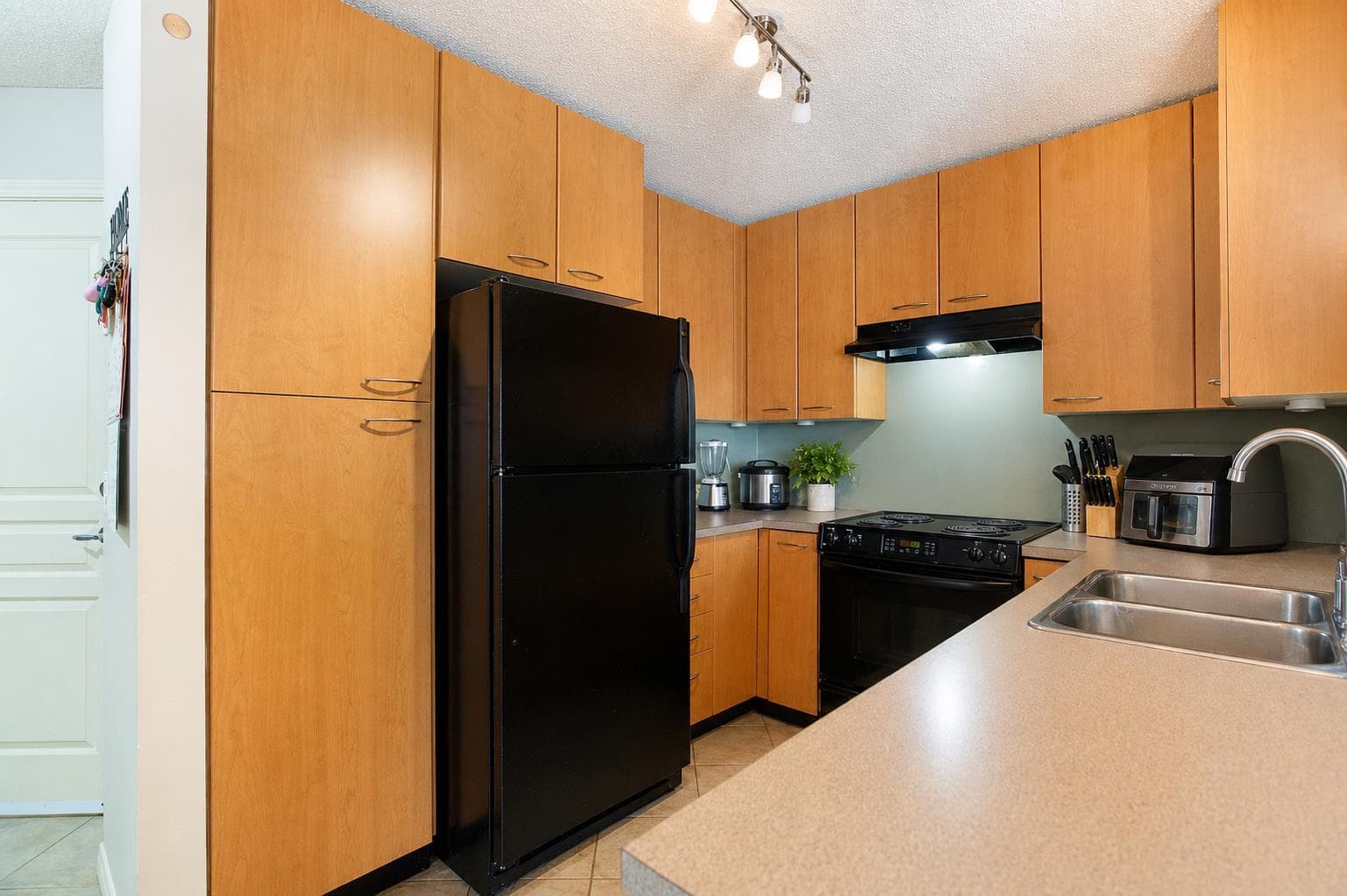 216, 5115 Richard Road SW