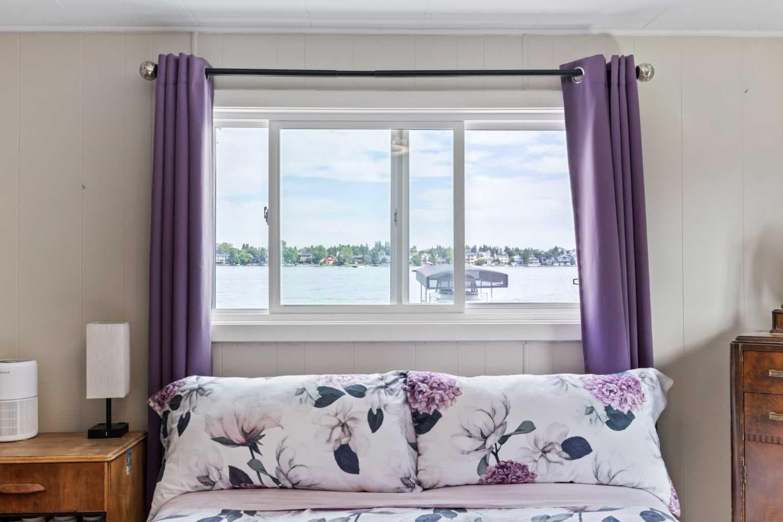 828 West Chestermere  
