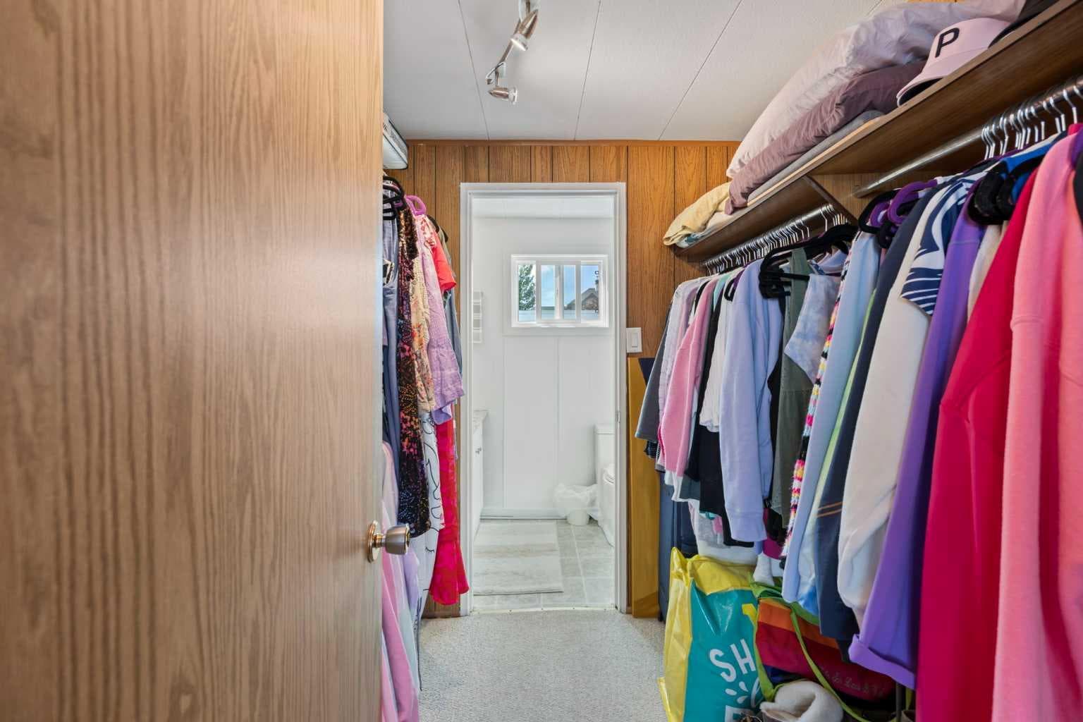 828 West Chestermere  