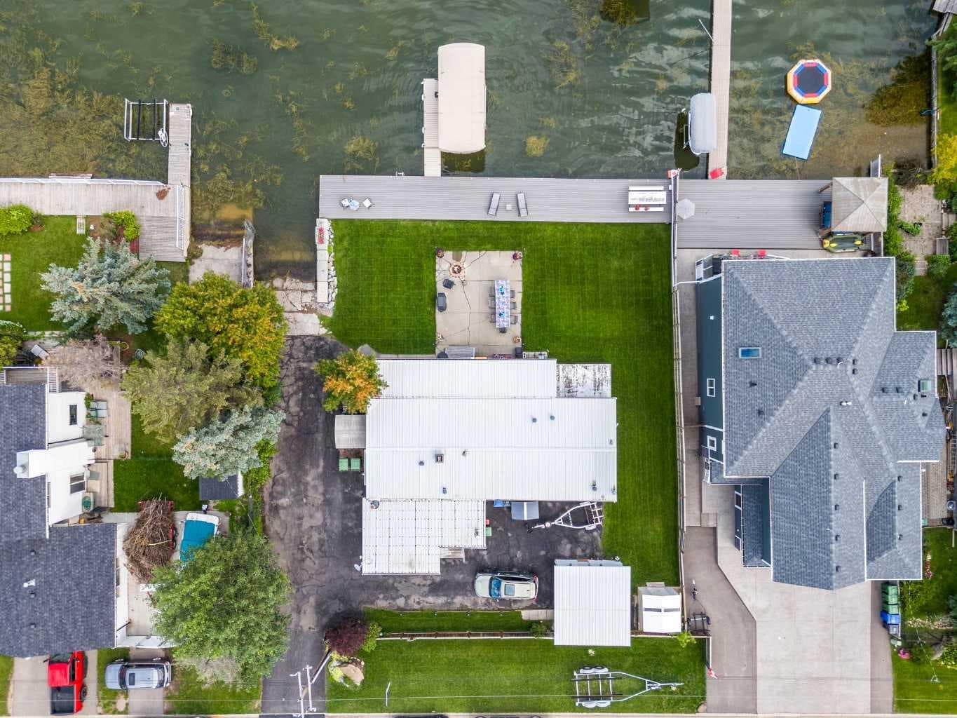 828 West Chestermere  