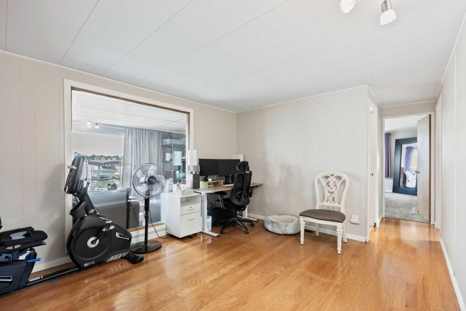 828 West Chestermere  