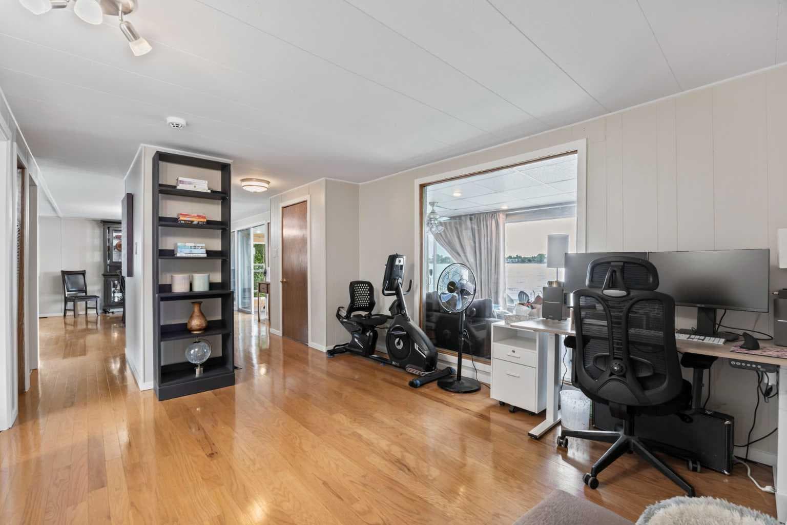 828 West Chestermere  