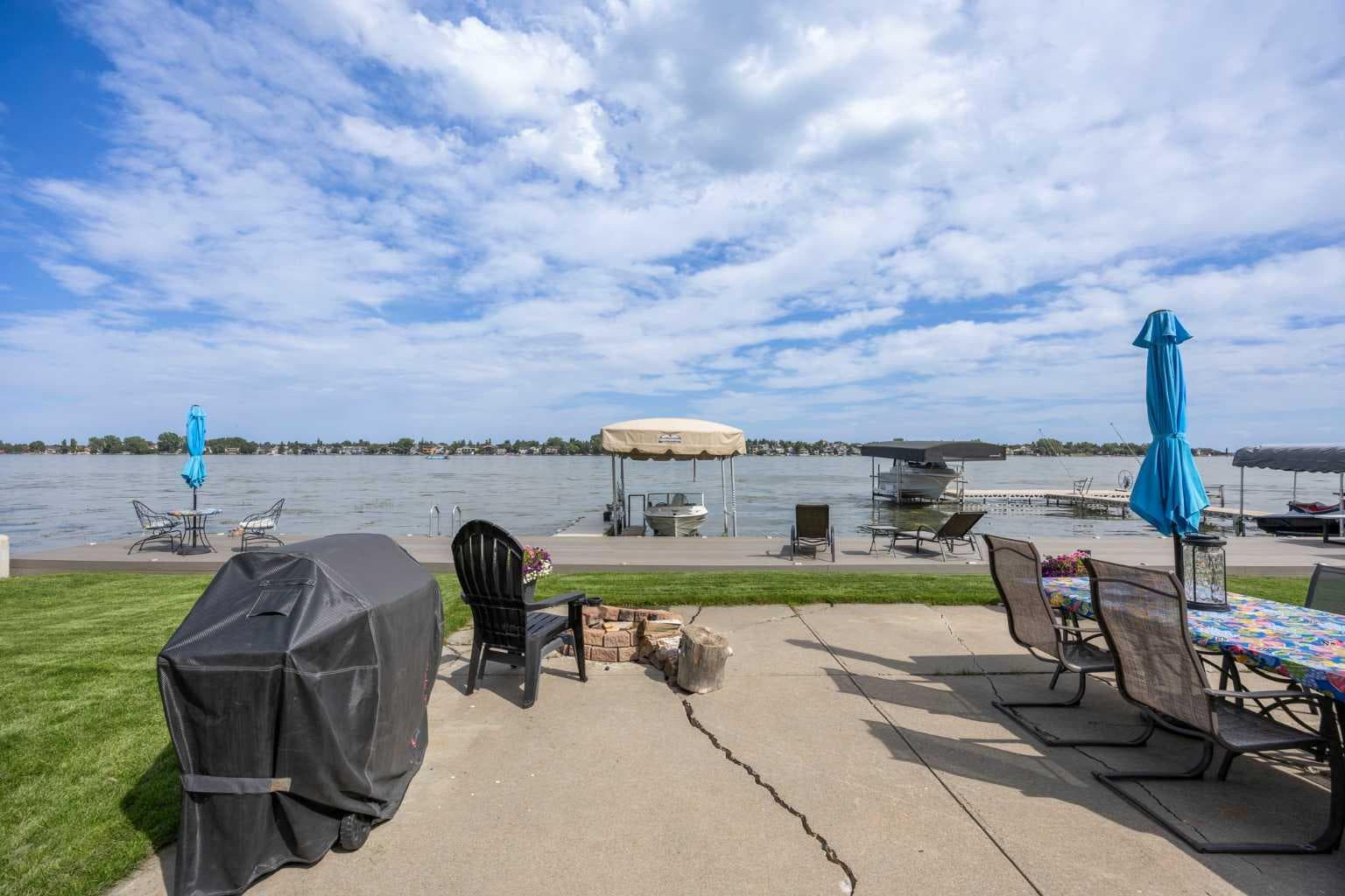 828 West Chestermere  