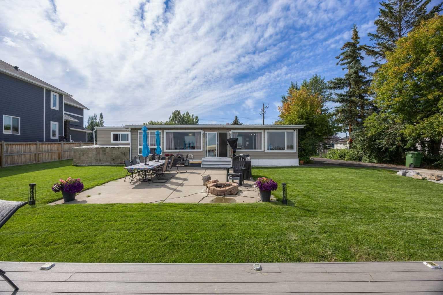 828 West Chestermere  