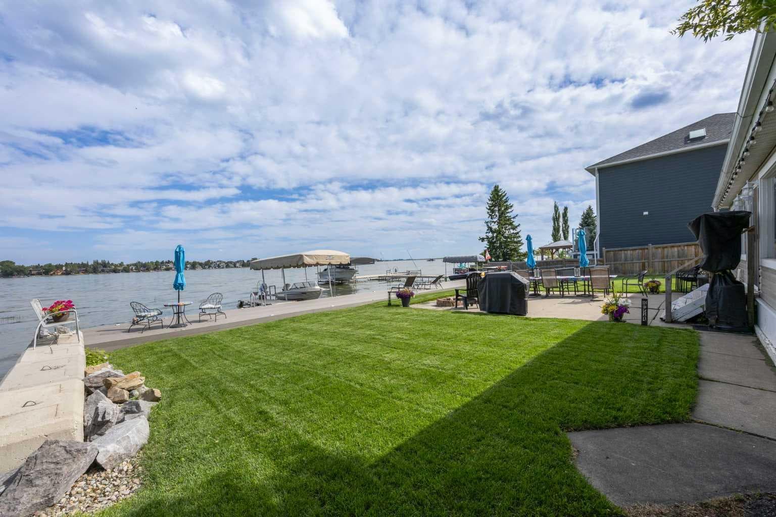 828 West Chestermere  