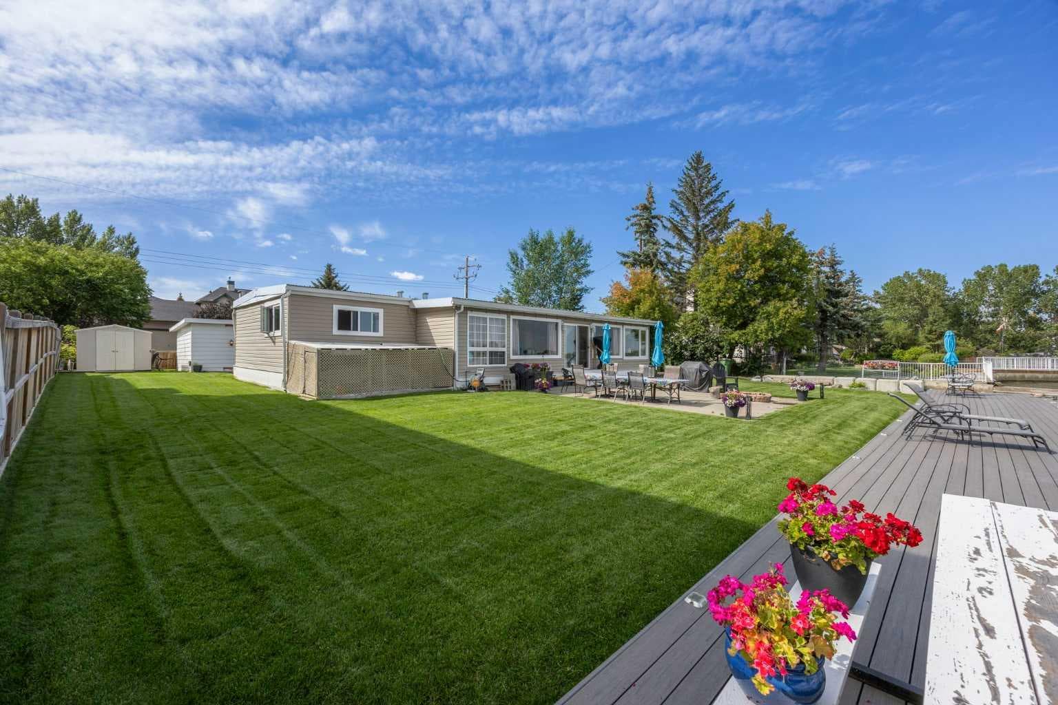 828 West Chestermere  