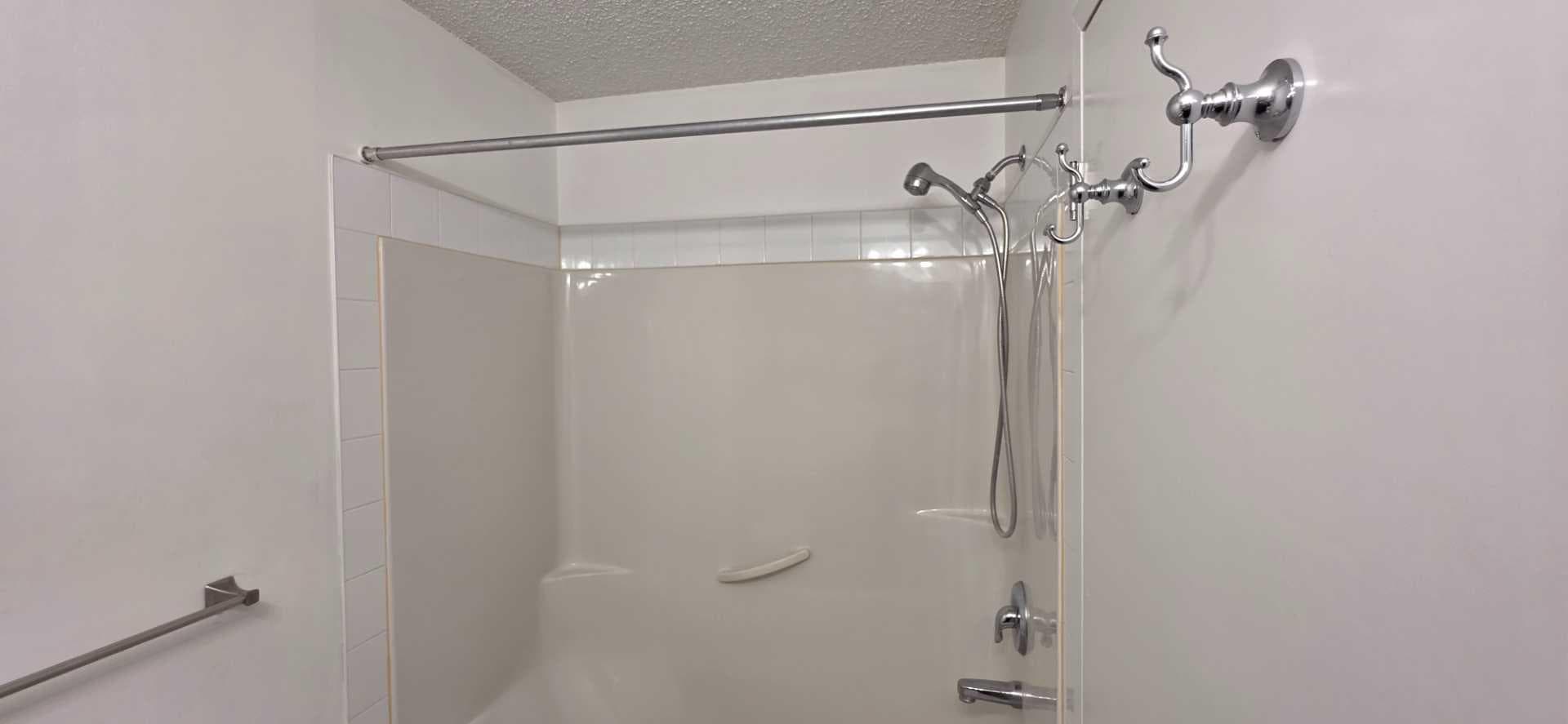 1206, 73 Erin Woods Court SE