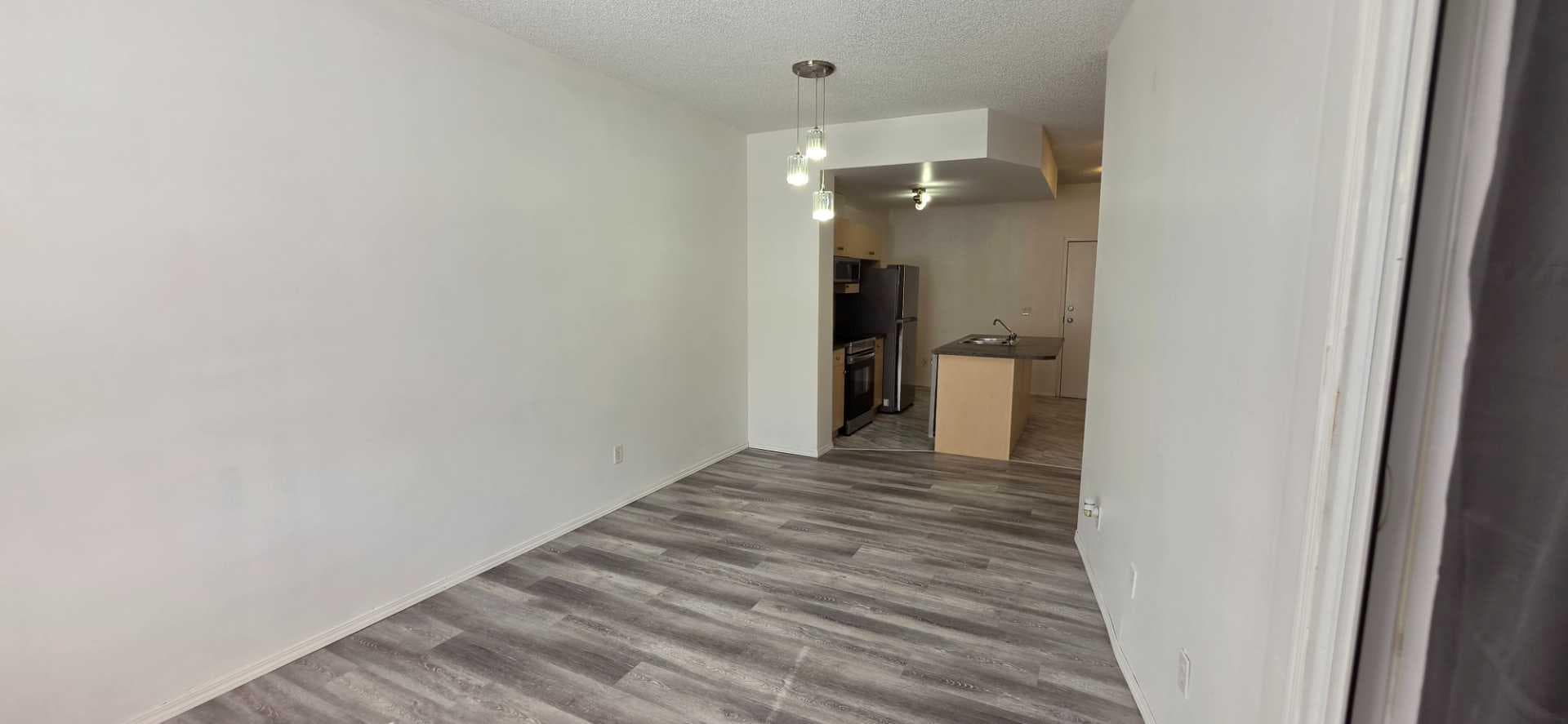 1206, 73 Erin Woods Court SE