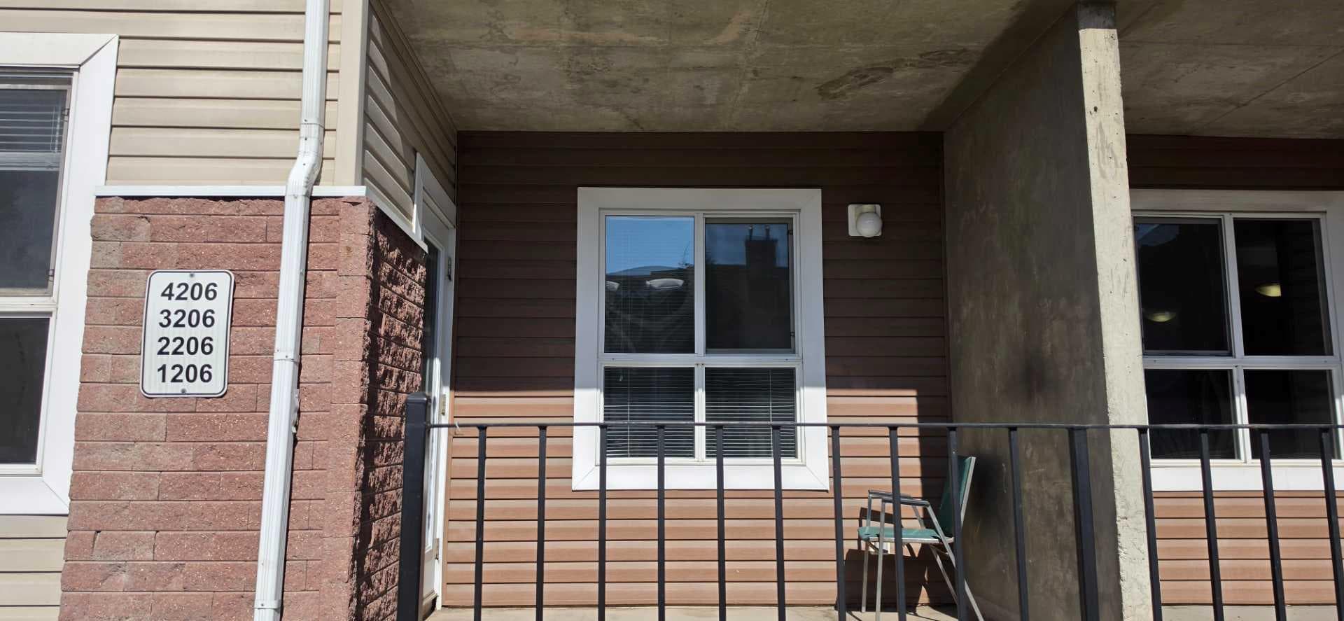 1206, 73 Erin Woods Court SE