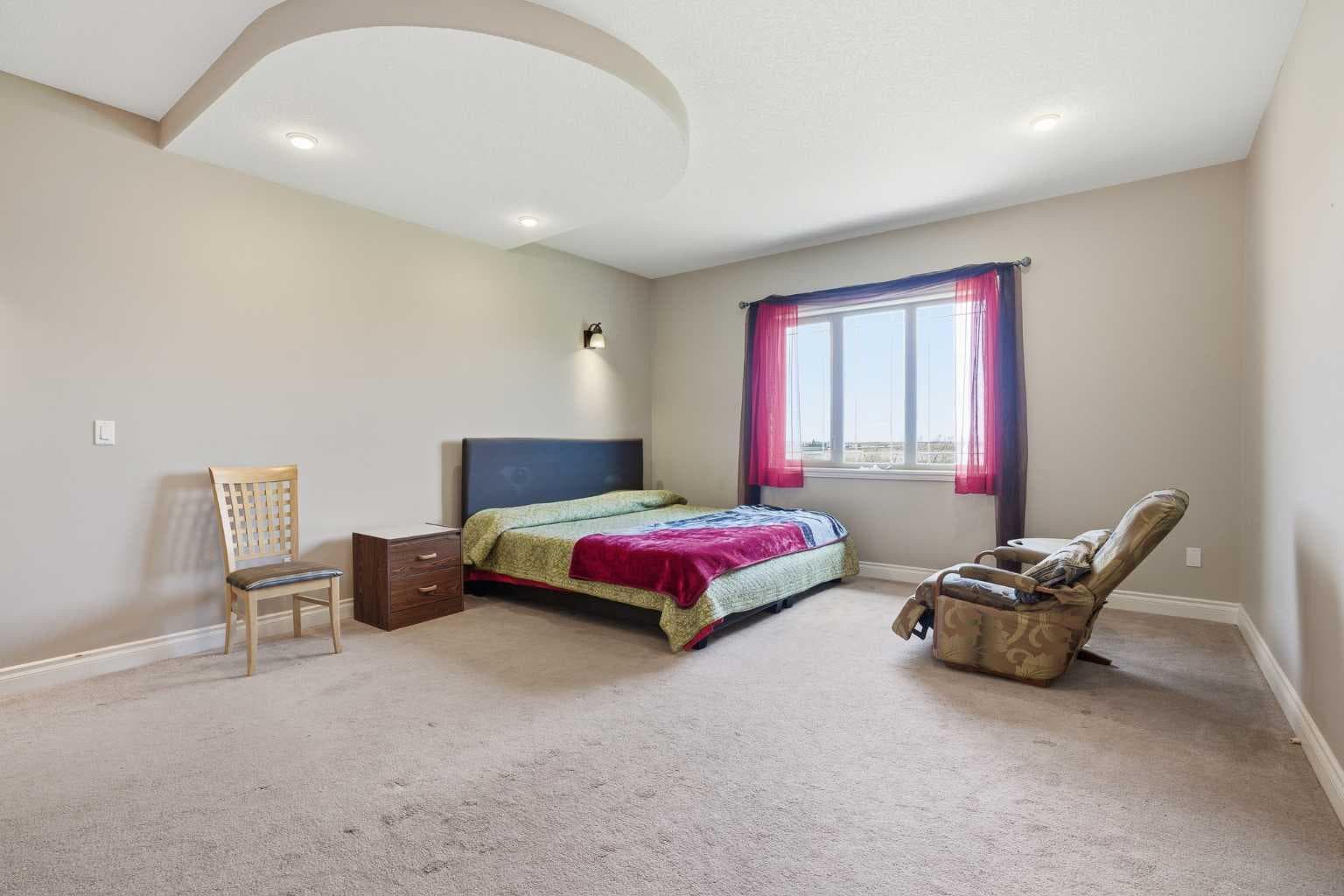 280135 Township Road 242  SE