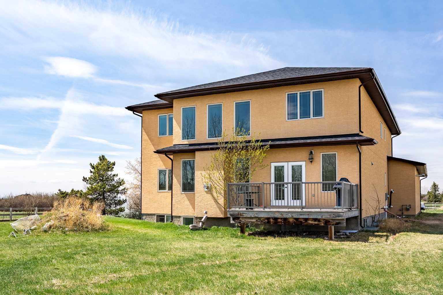 280135 Township Road 242  SE