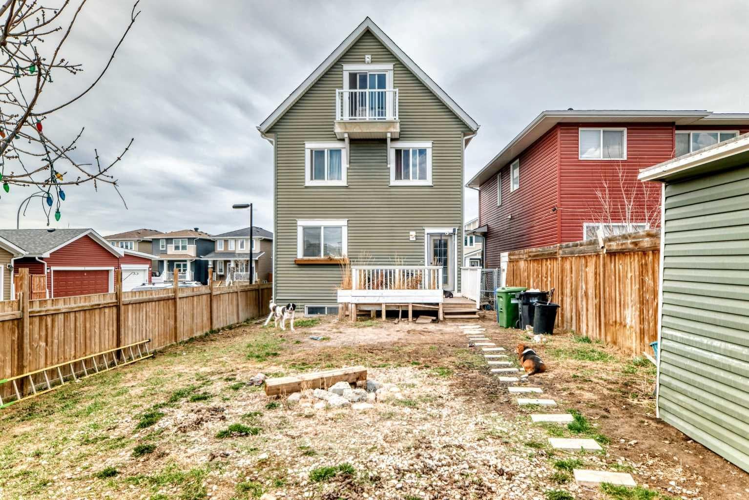 404 Redstone Grove NE