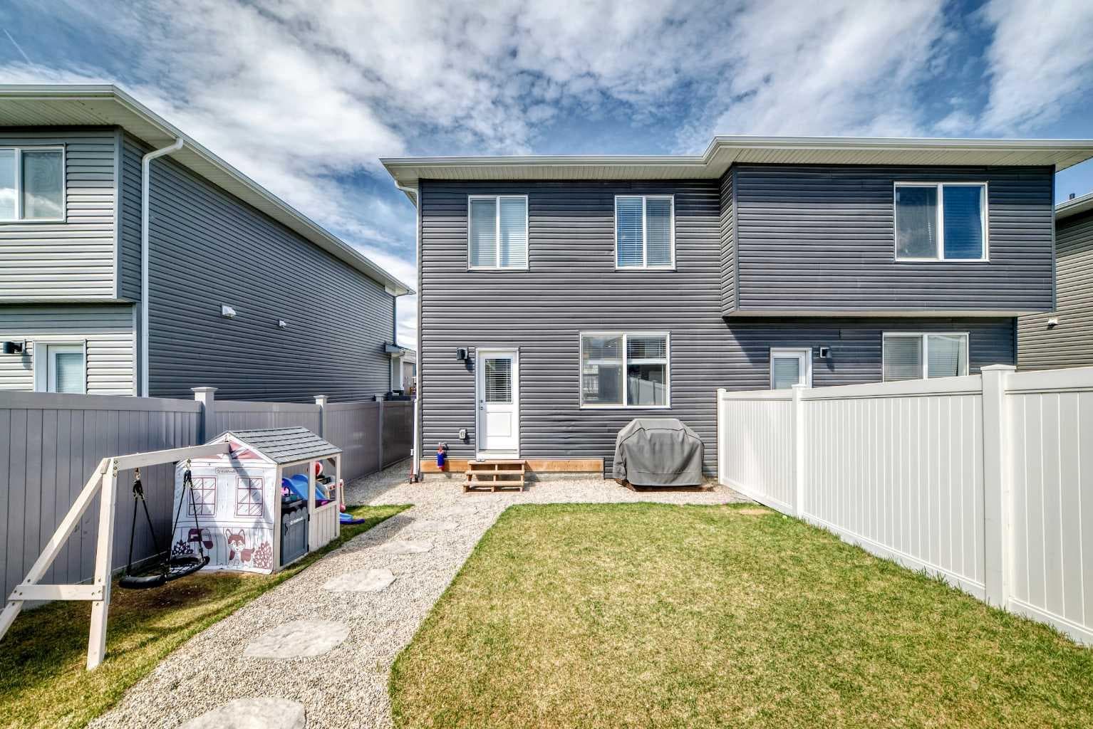 120 CHELSEA Drive 