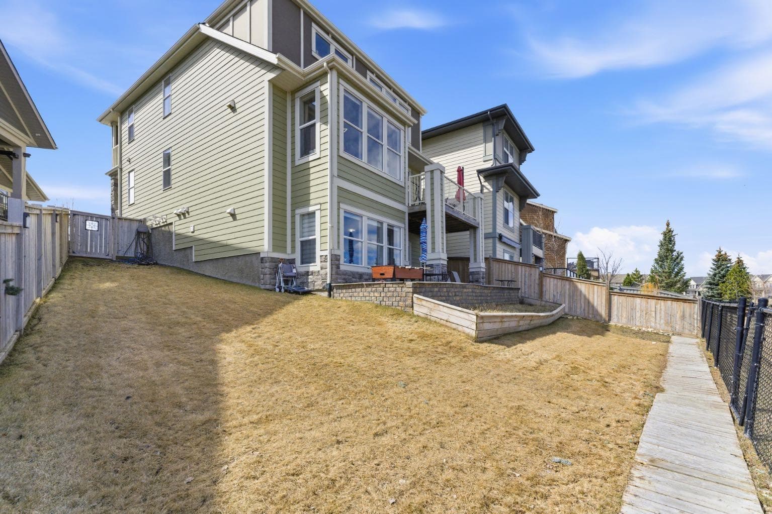 99 Marquis Cove SE