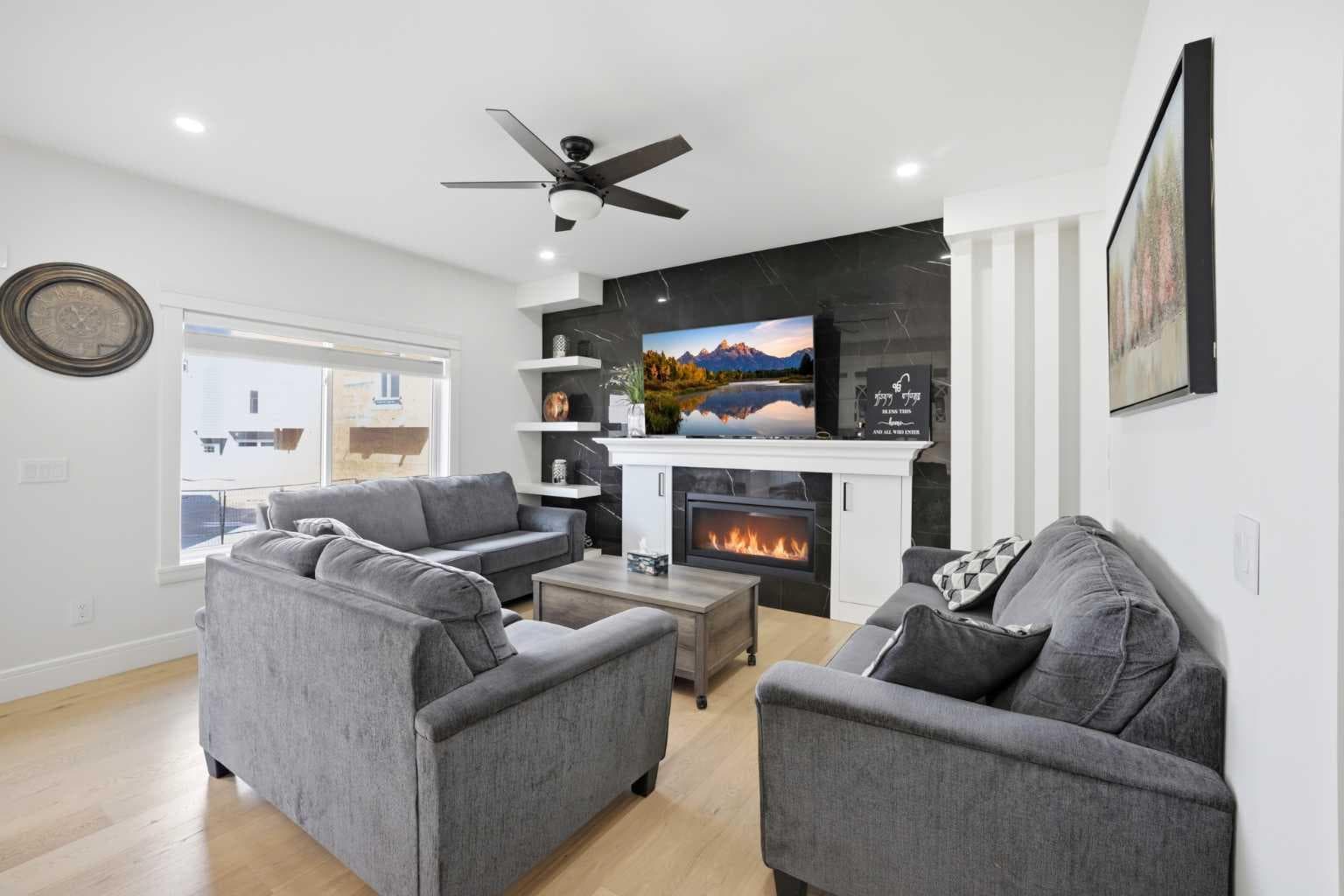 15 Saddlecrest Link NE