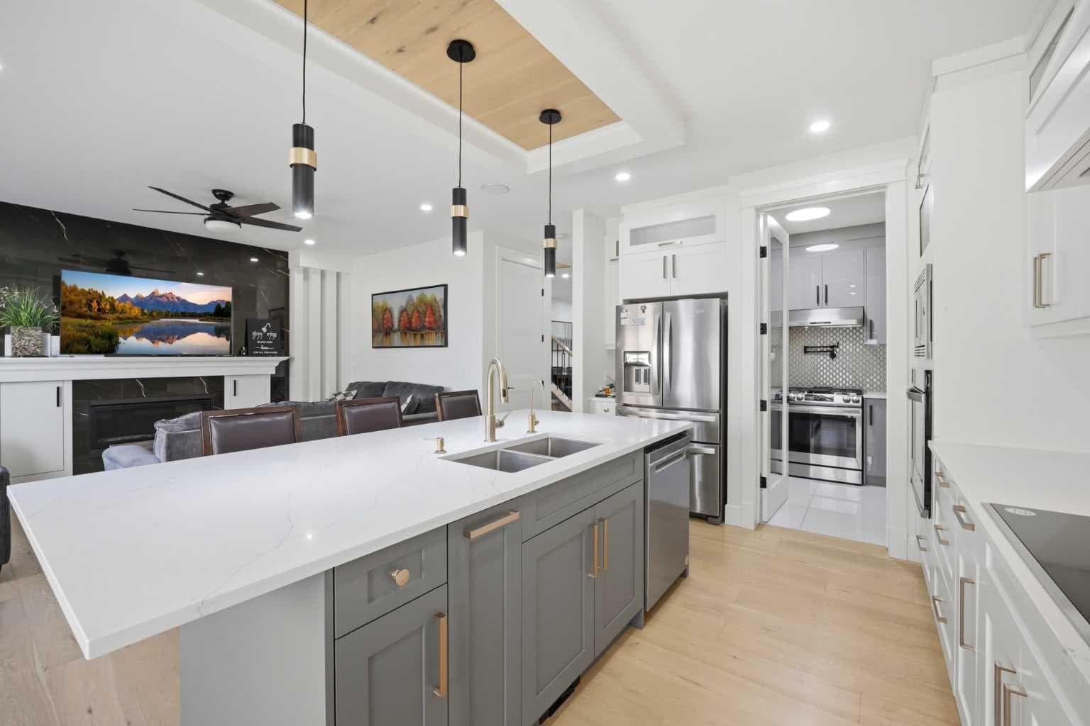 15 Saddlecrest Link NE