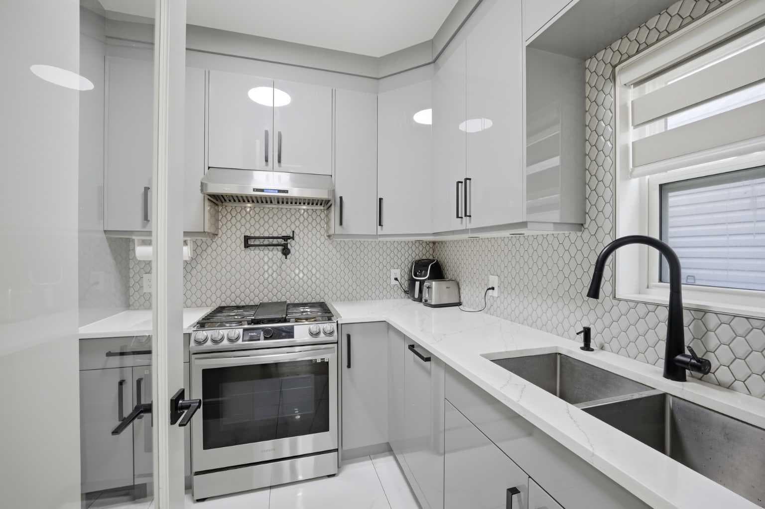 15 Saddlecrest Link NE