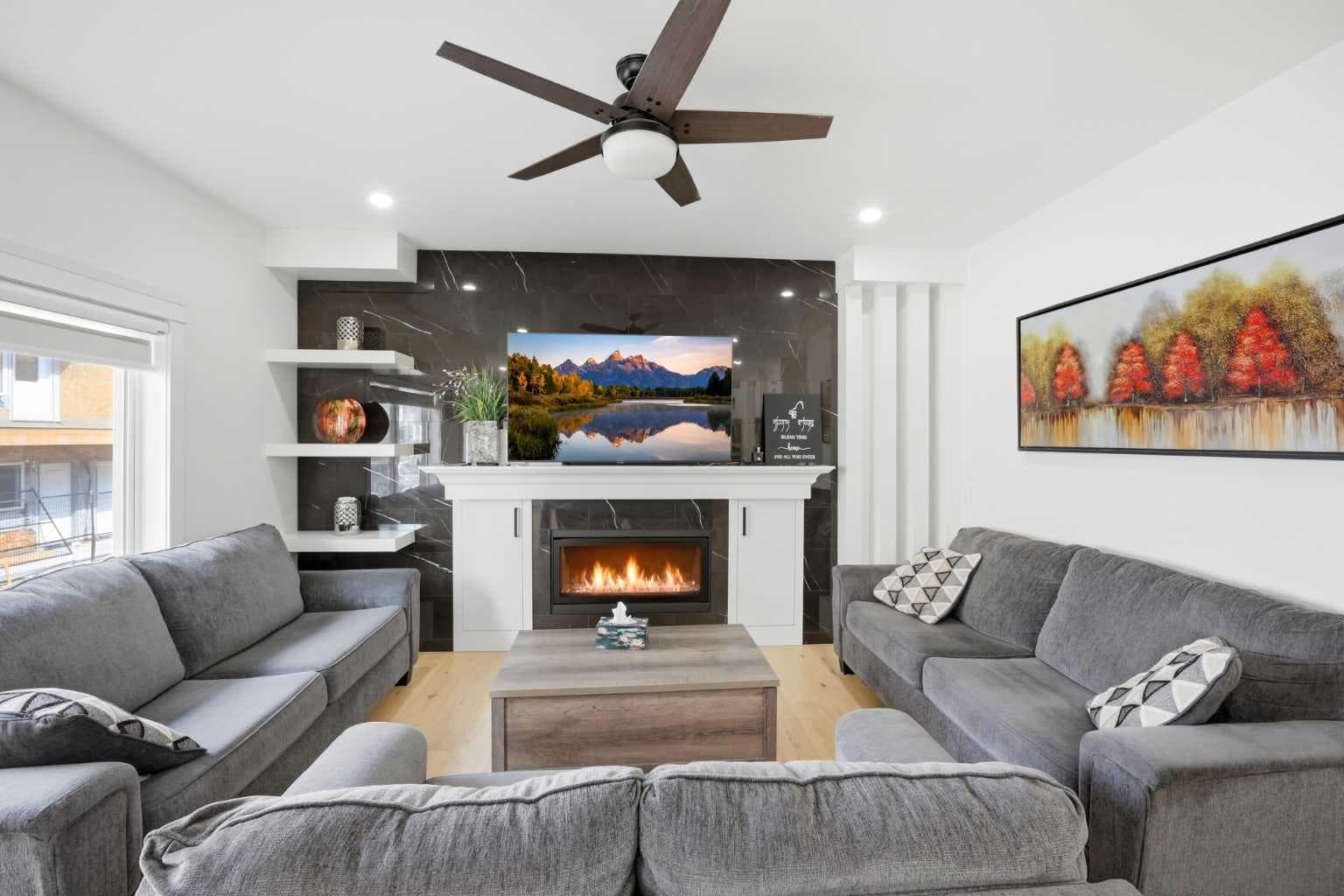 15 Saddlecrest Link NE
