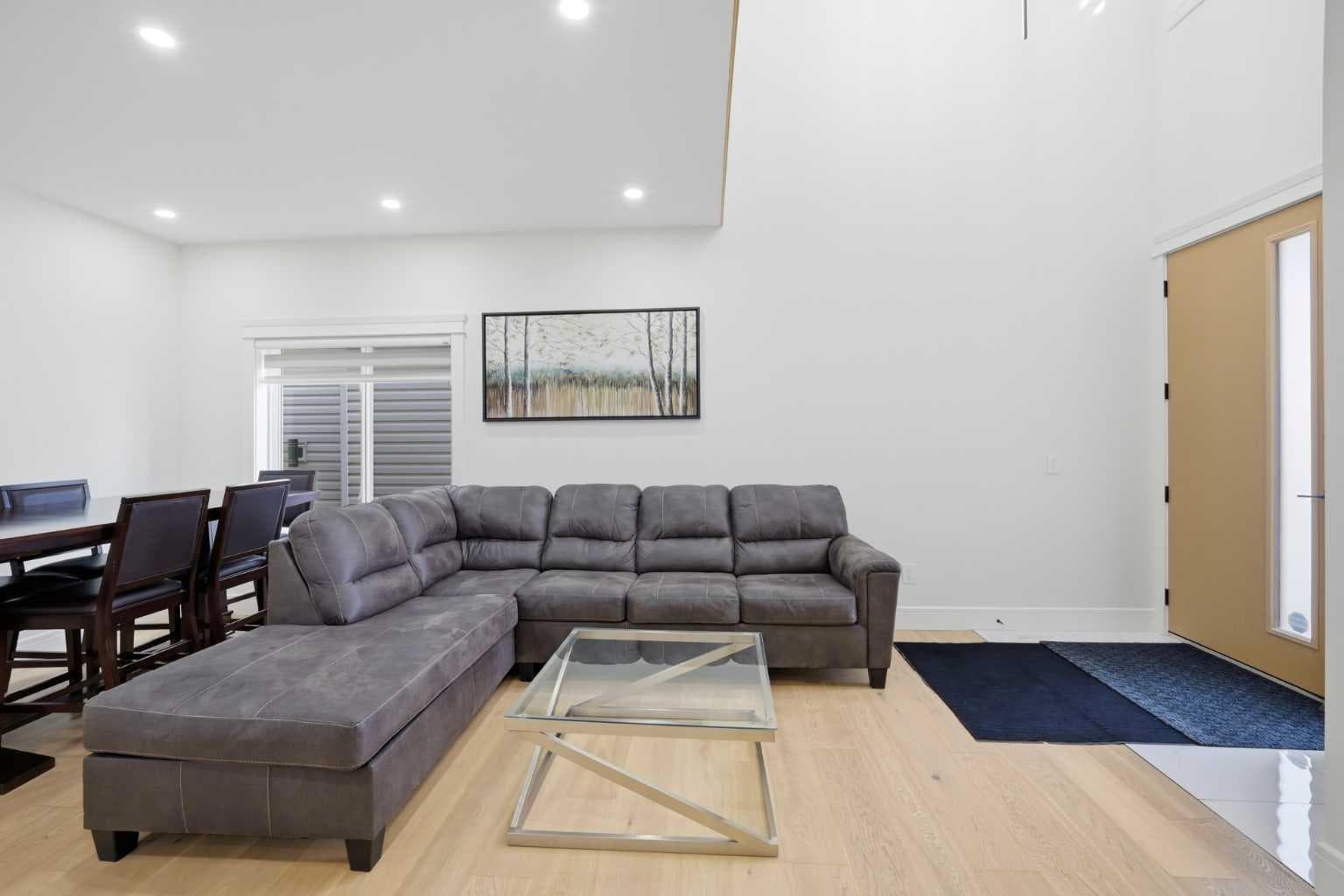 15 Saddlecrest Link NE