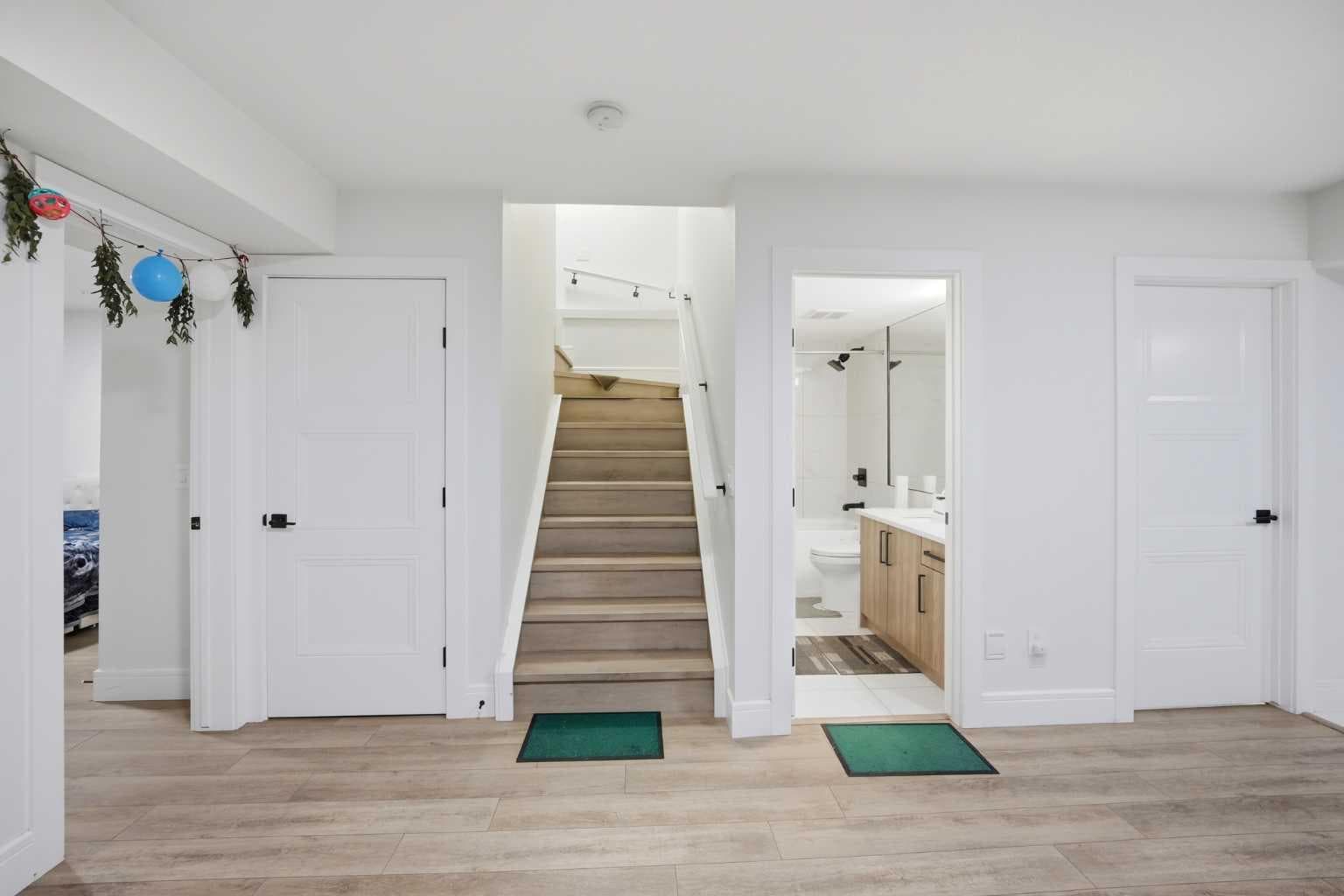 15 Saddlecrest Link NE