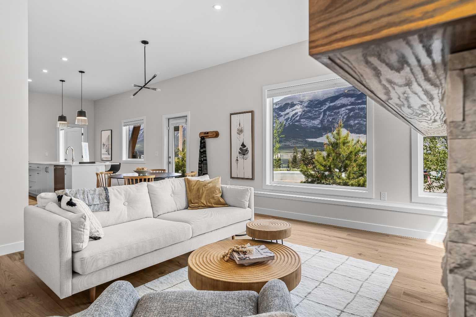 101K, 209 Stewart Creek Rise 