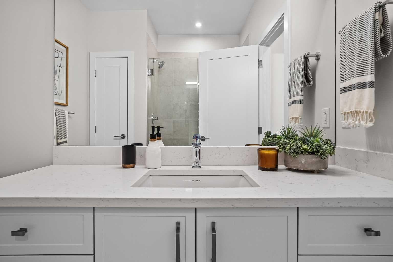 101K, 209 Stewart Creek Rise 