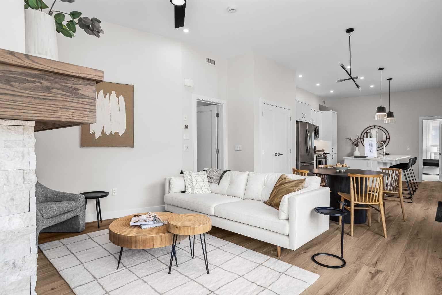 101K, 209 Stewart Creek Rise 