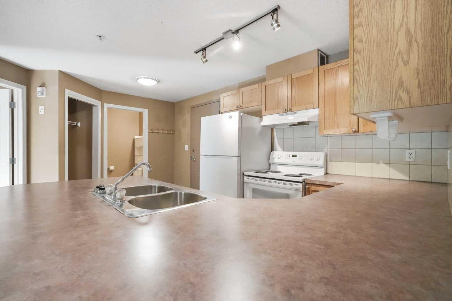 112, 186 Kananskis Way 