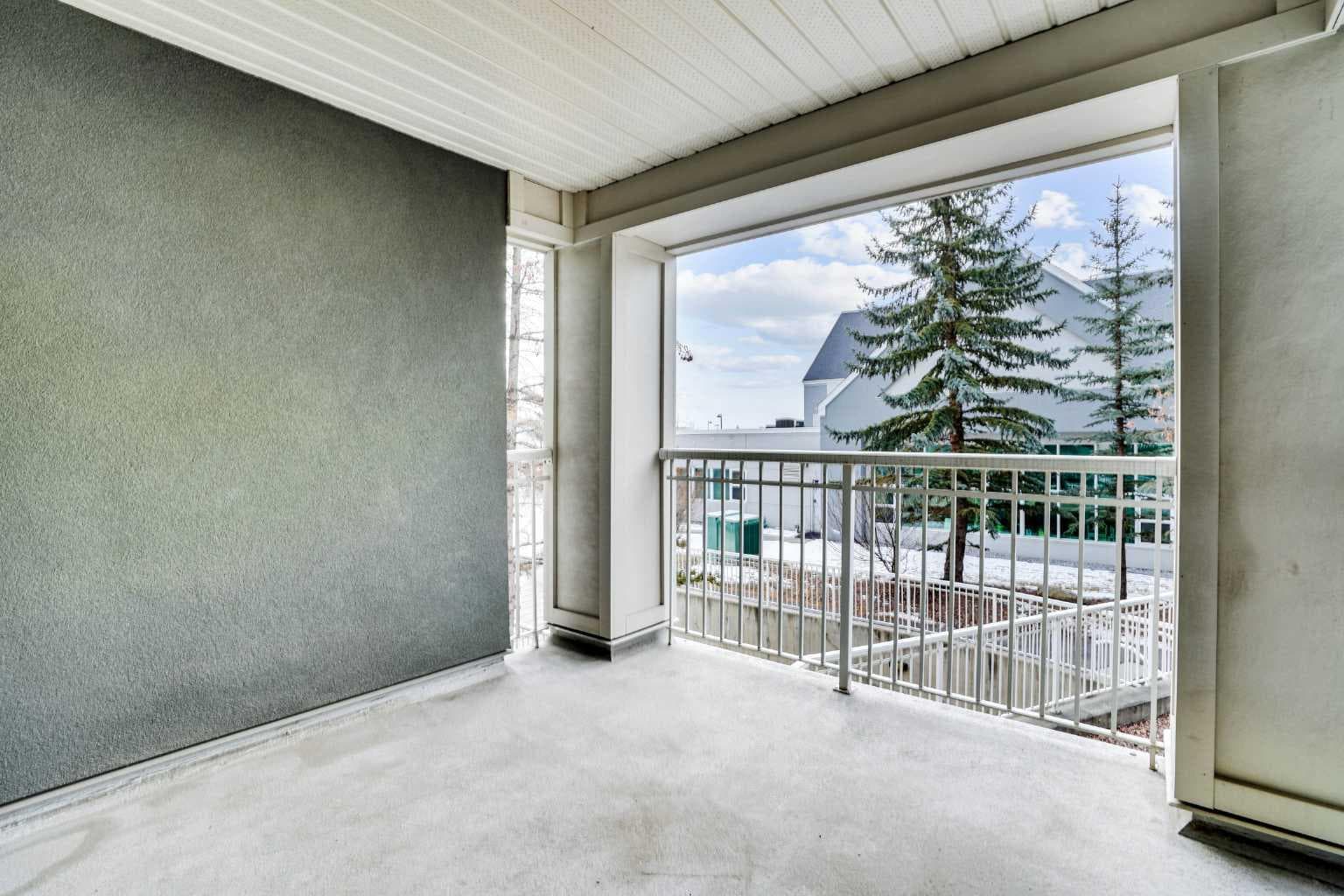 250, 35 Richard Court SW