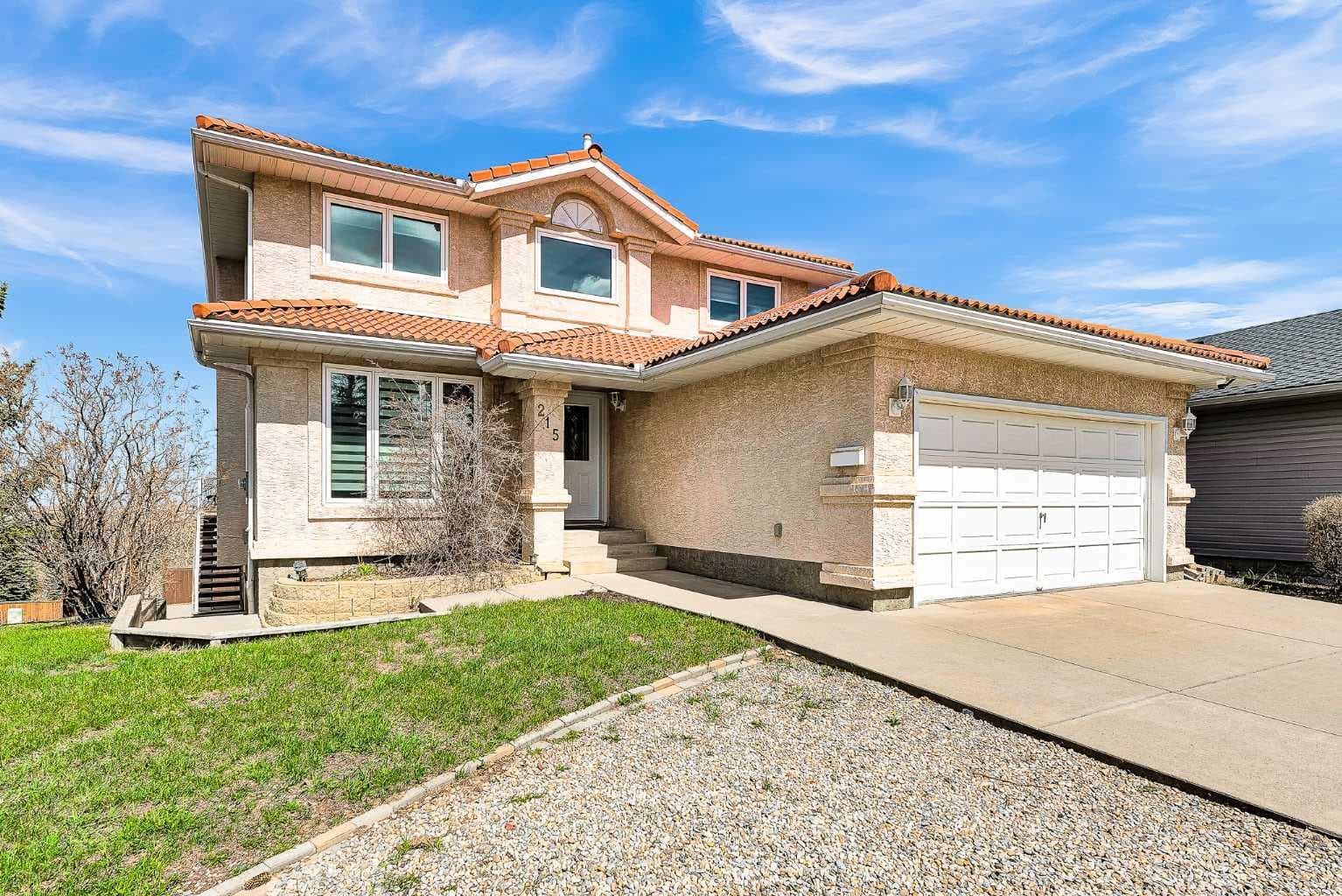 215 Edgevalley Mews 