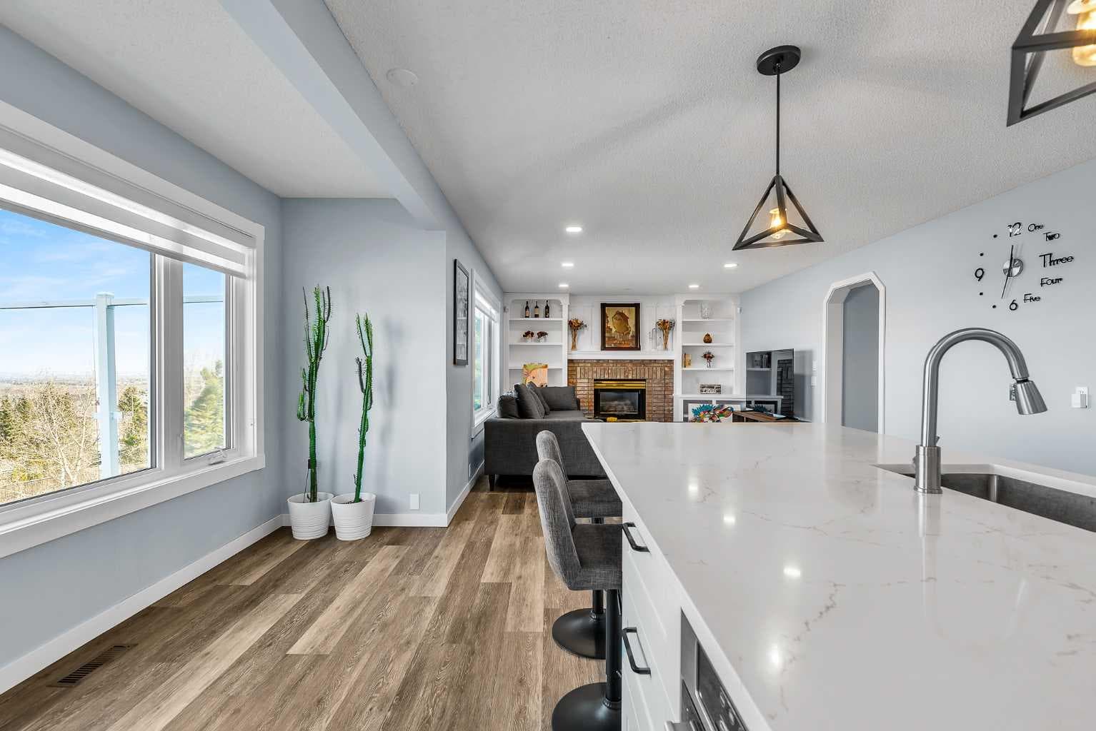215 Edgevalley Mews 