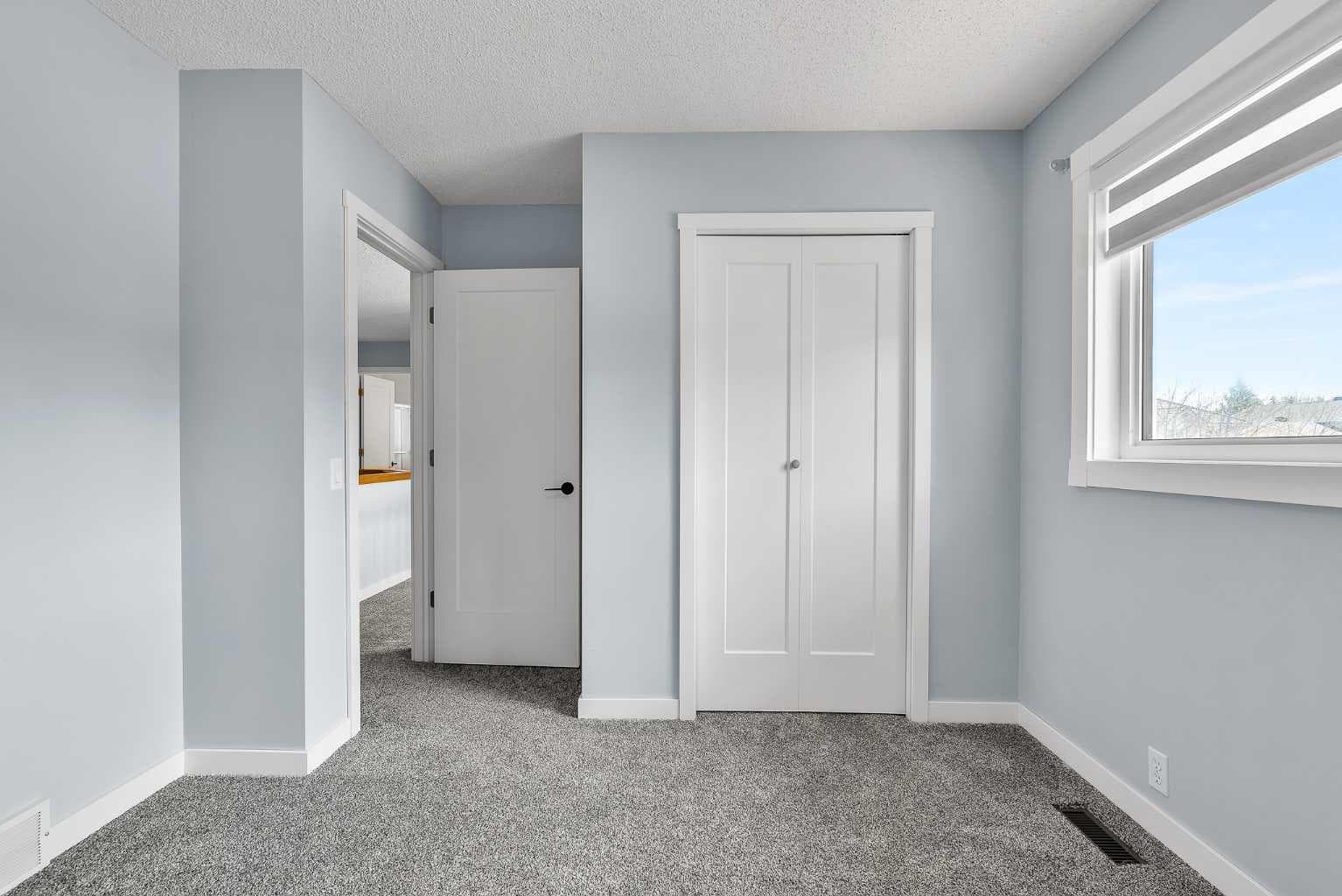 215 Edgevalley Mews 