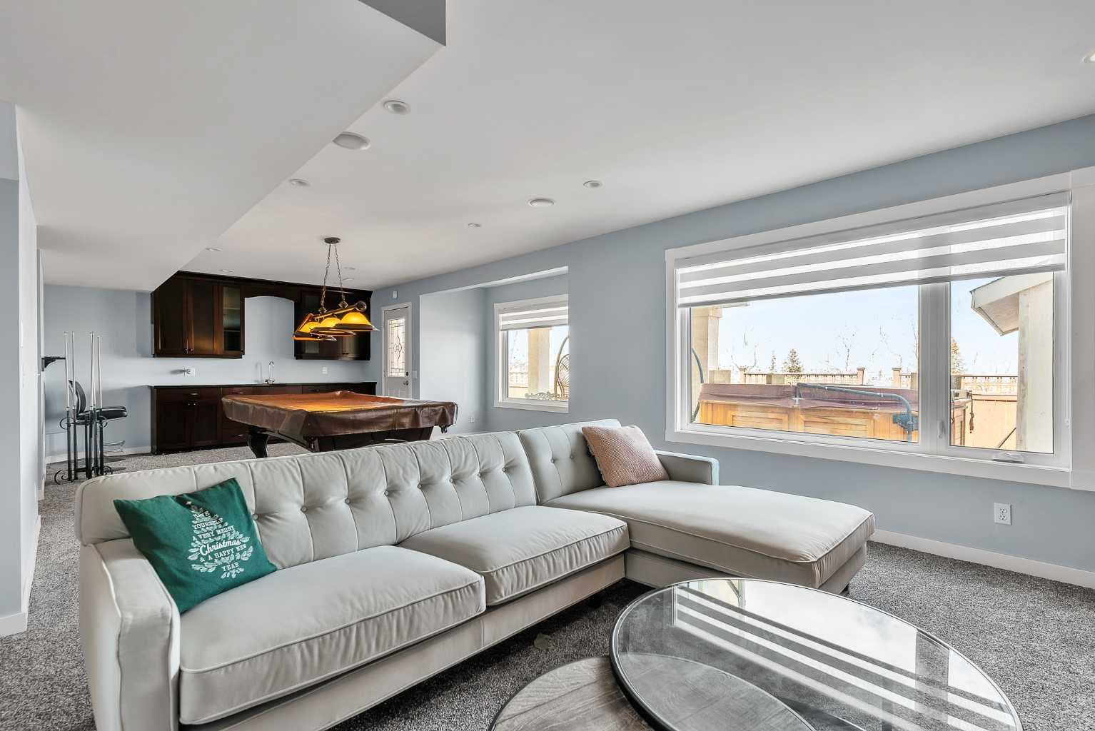 215 Edgevalley Mews 
