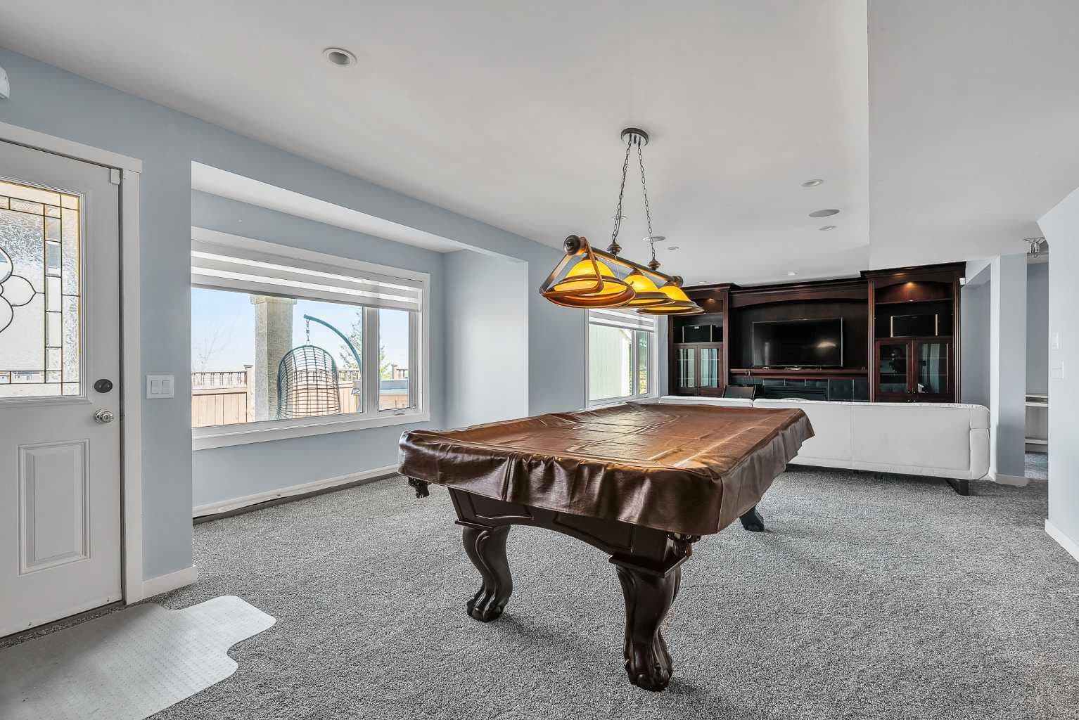 215 Edgevalley Mews 