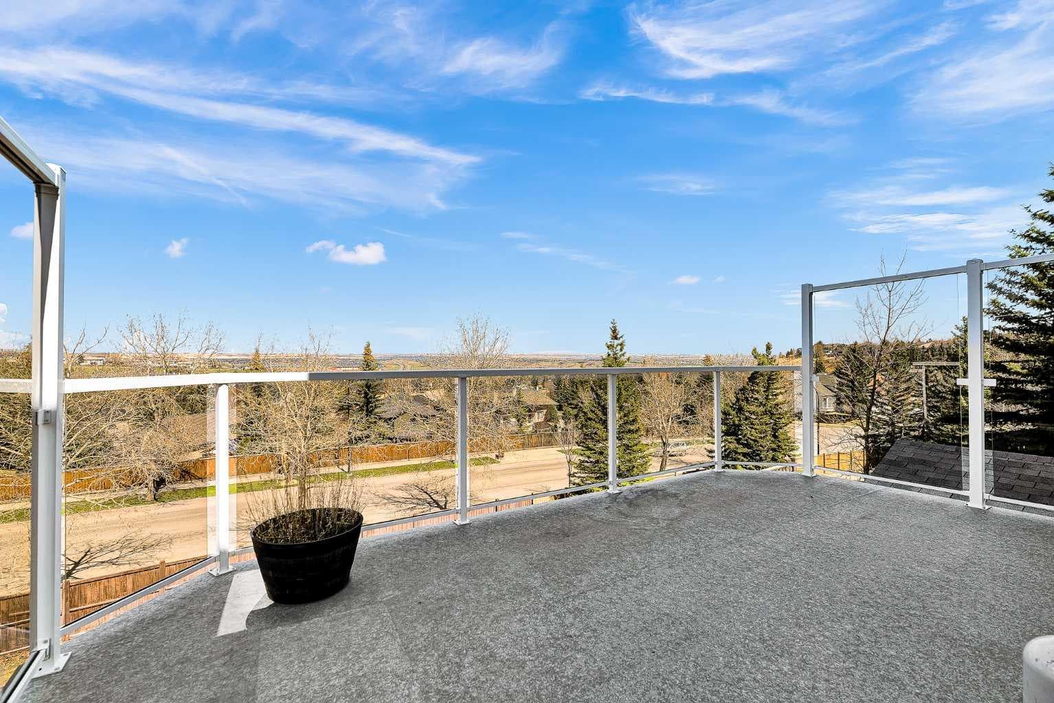 215 Edgevalley Mews 