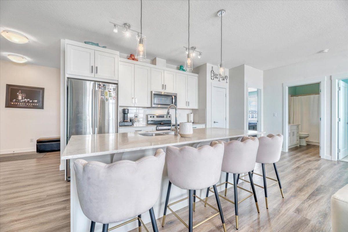 408, 35 walgrove Walk SE