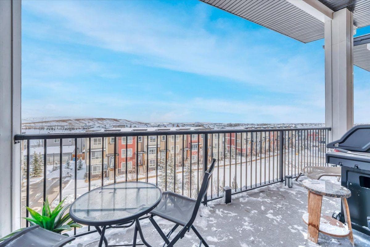 408, 35 walgrove Walk SE