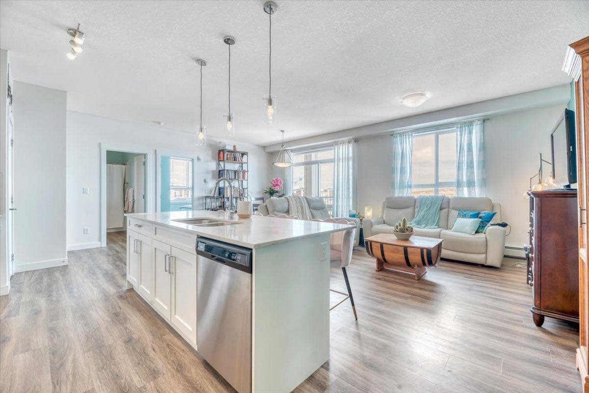408, 35 walgrove Walk SE