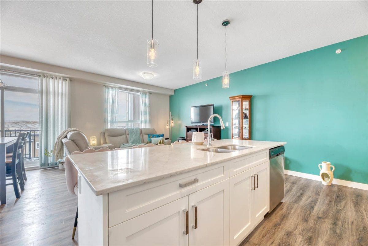 408, 35 walgrove Walk SE