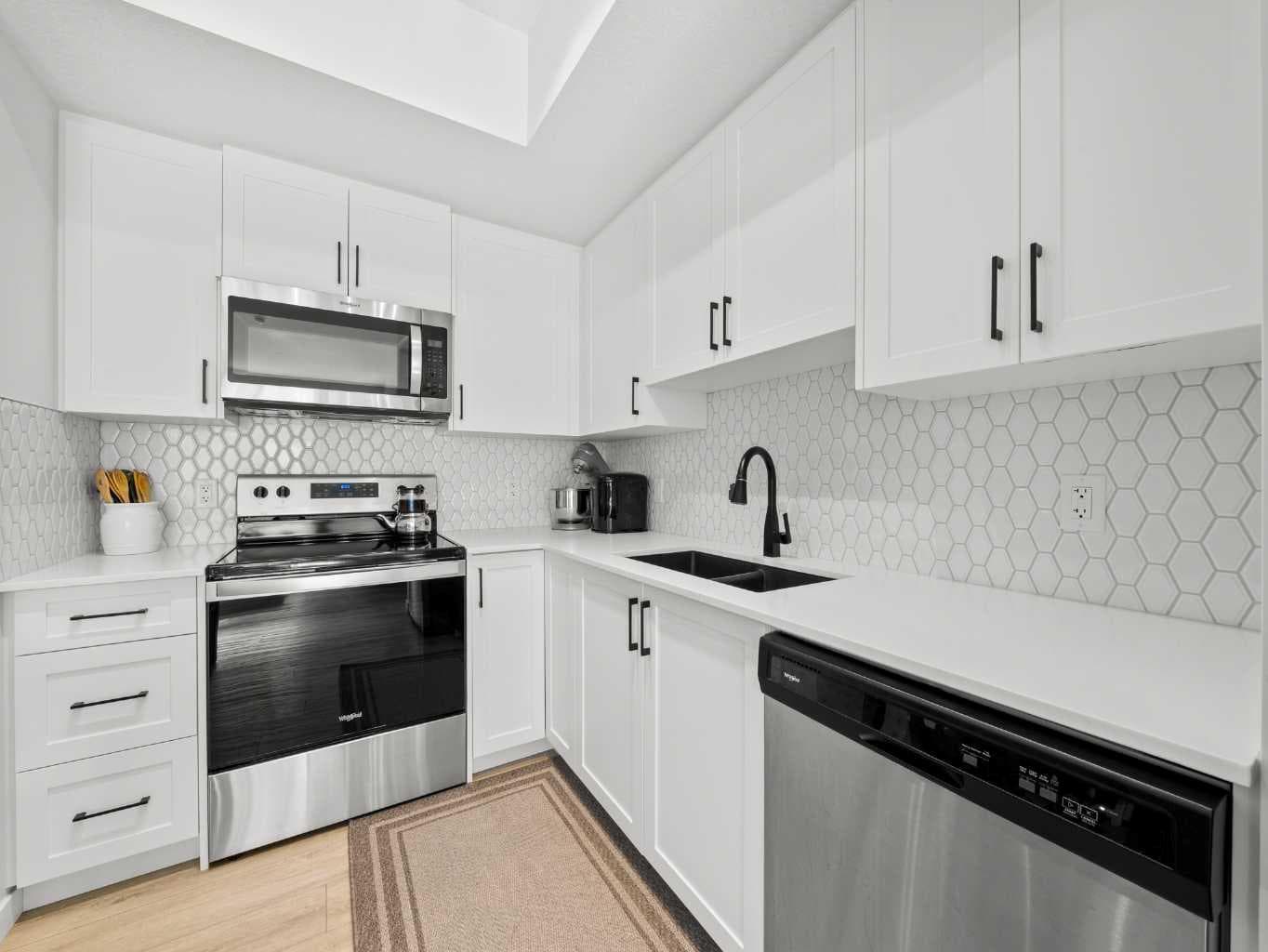 3111, 3727 Sage Hill  